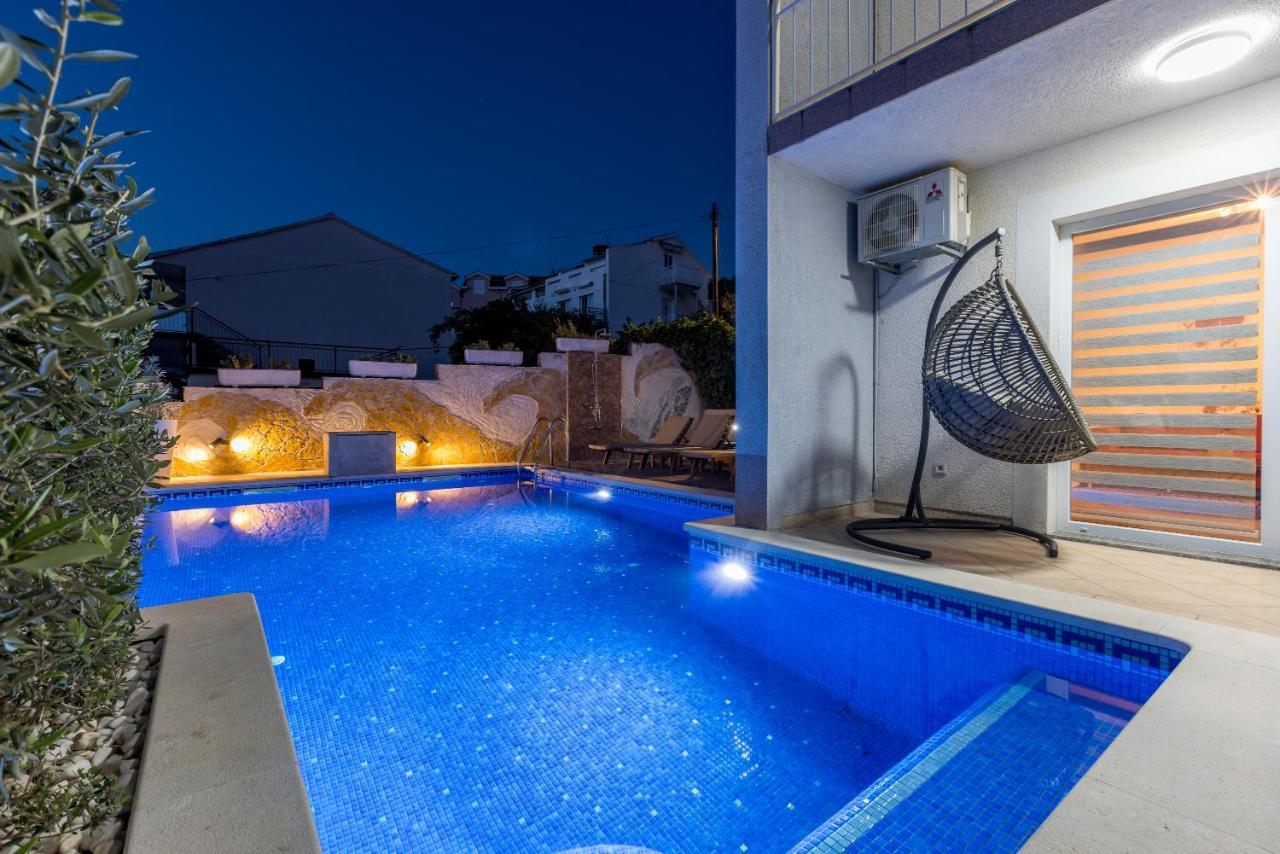 Villa Costa Blu With Pool By The Sea Trogir Exteriér fotografie