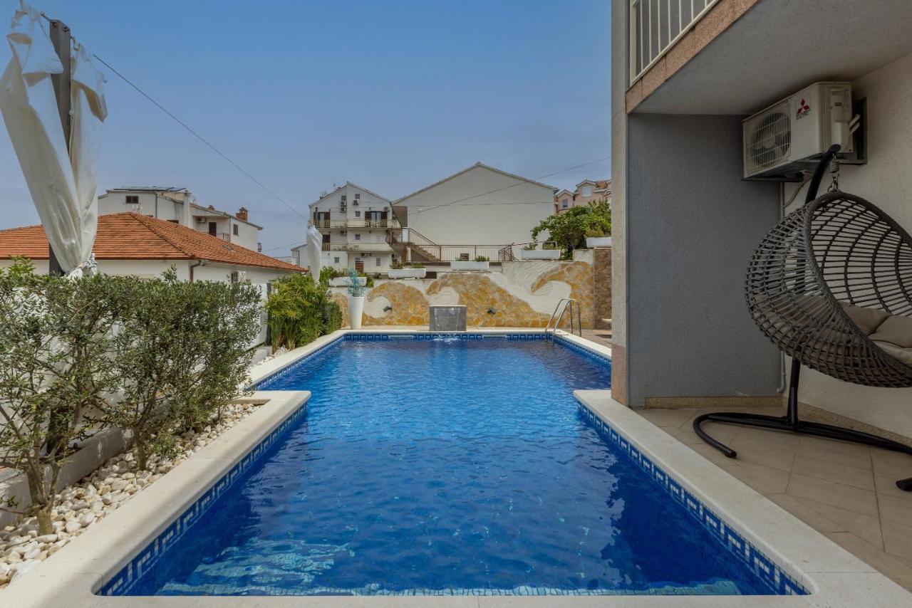 Villa Costa Blu With Pool By The Sea Trogir Exteriér fotografie